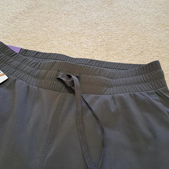❤️ NWT Tuff Athletics Grey Active Shorts XS Lightweight Womens Bottoms - Picture 3 of 14